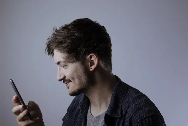 Comment garantir la fiabilité des informations de contact trouvées