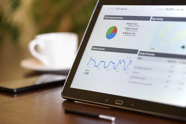 Les outils incontournables pour trouver des contacts rapidement