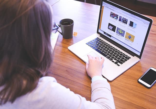 Comment vérifier la fiabilité des informations de contact obtenues